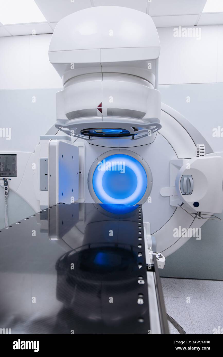 Medical linear accelerator in the therapeutic oncology Stock Photo - Alamy
