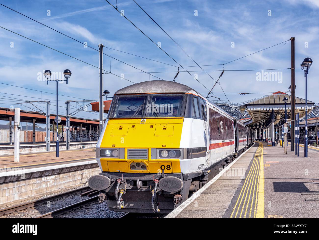 225 train hi-res stock photography and images - Alamy