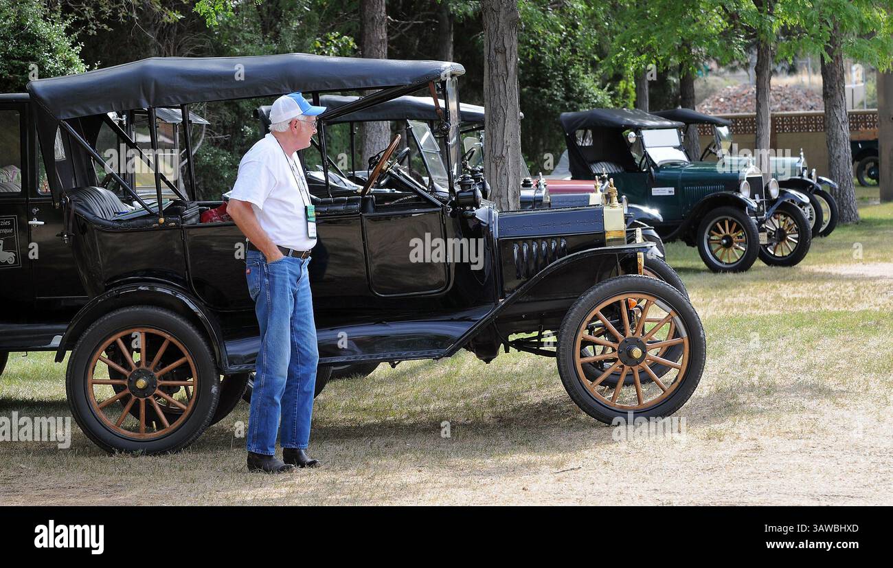 June 30, 2016 - Albuquerque, NM, U.S. - Ron Dupree of Washington, IL. stands by his of Bullhead City , AZ.  polishes up his 1916 Ford Model T Touring at hotel The ElegantÅ½ as part of the Model T Ford Club of America held their Land of Enchantment Tour 2016 this week in Albuquerque.  Thursday June 30, 2016. (Credit Image: © Jim Thompson/Albuquerque Journal via ZUMA Wire) Stock Photo