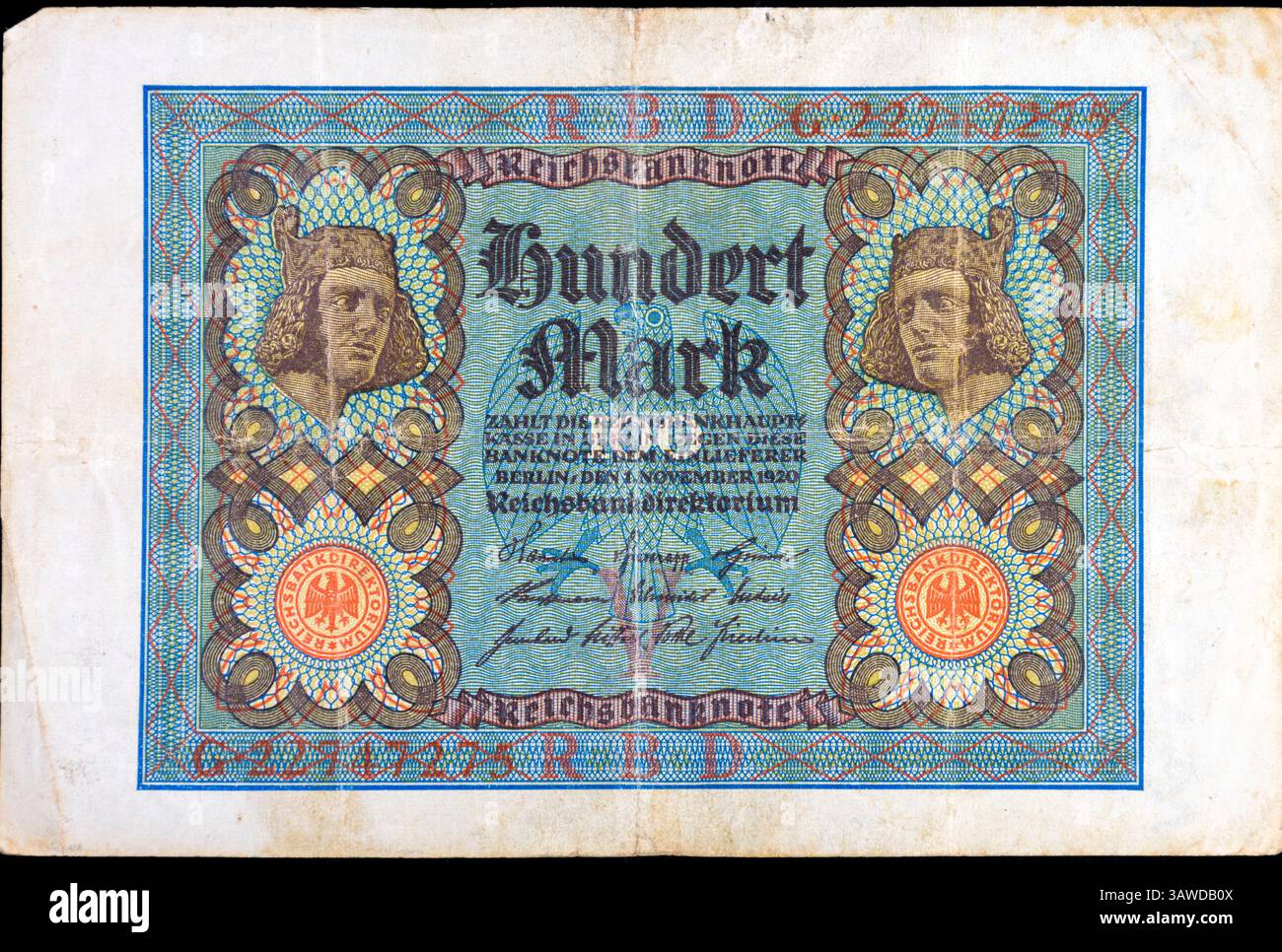 Vintage German banknote.  100 Mark Reichsbanknote 1920, from the Weimar Republic era (1918-1933). Stock Photo