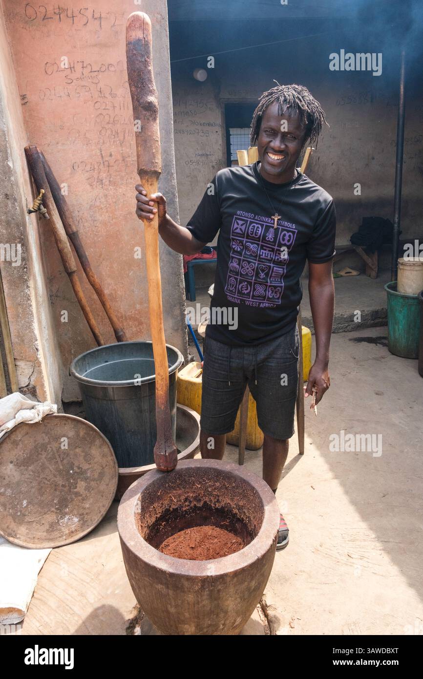Ghana, Asonomaso. Ntonso Adinkra Village. Pounding Bark of Badie Tree ...