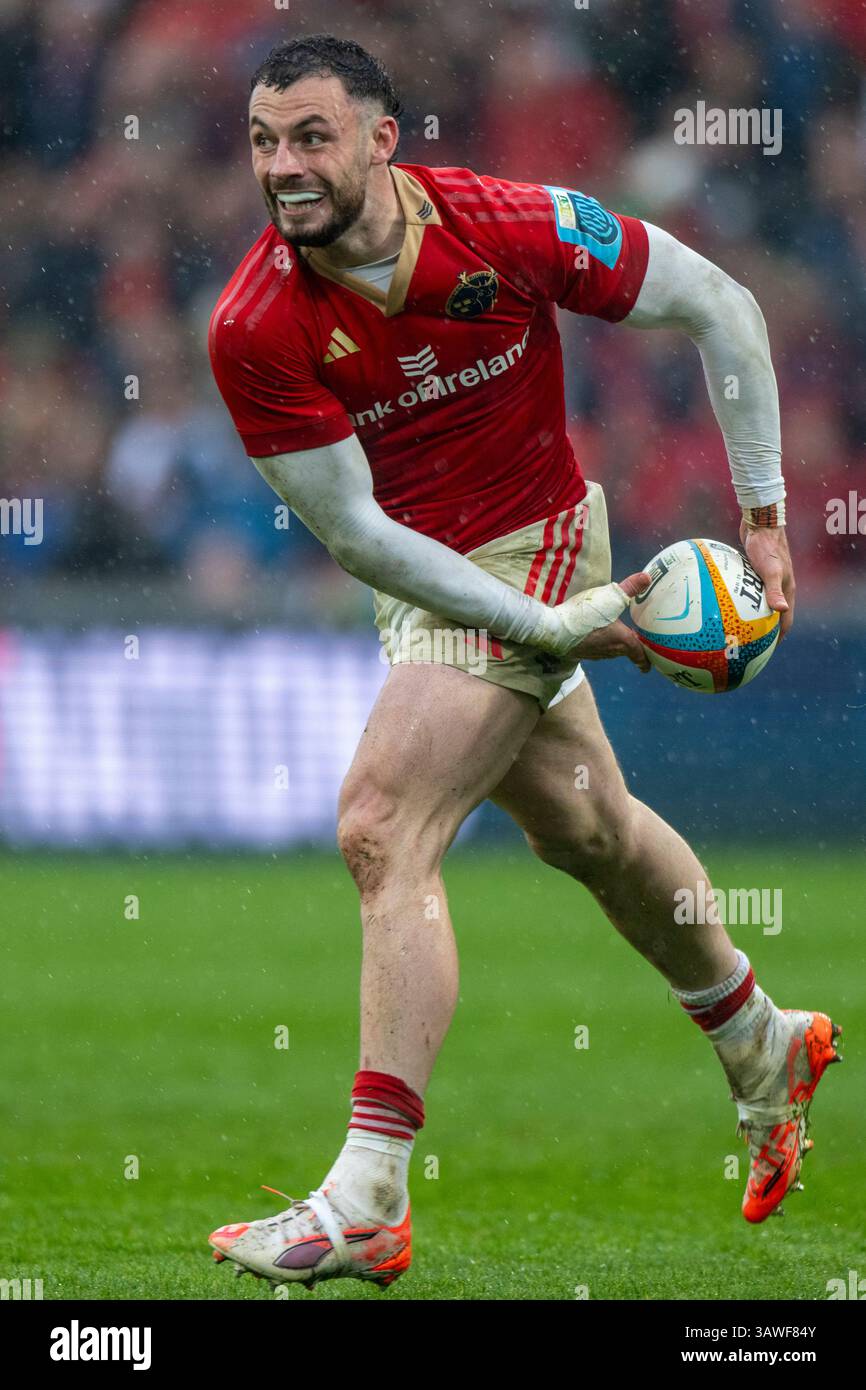 Limerick, Ireland. 20th Apr, 2025. Andrew Smith of Munster during the ...
