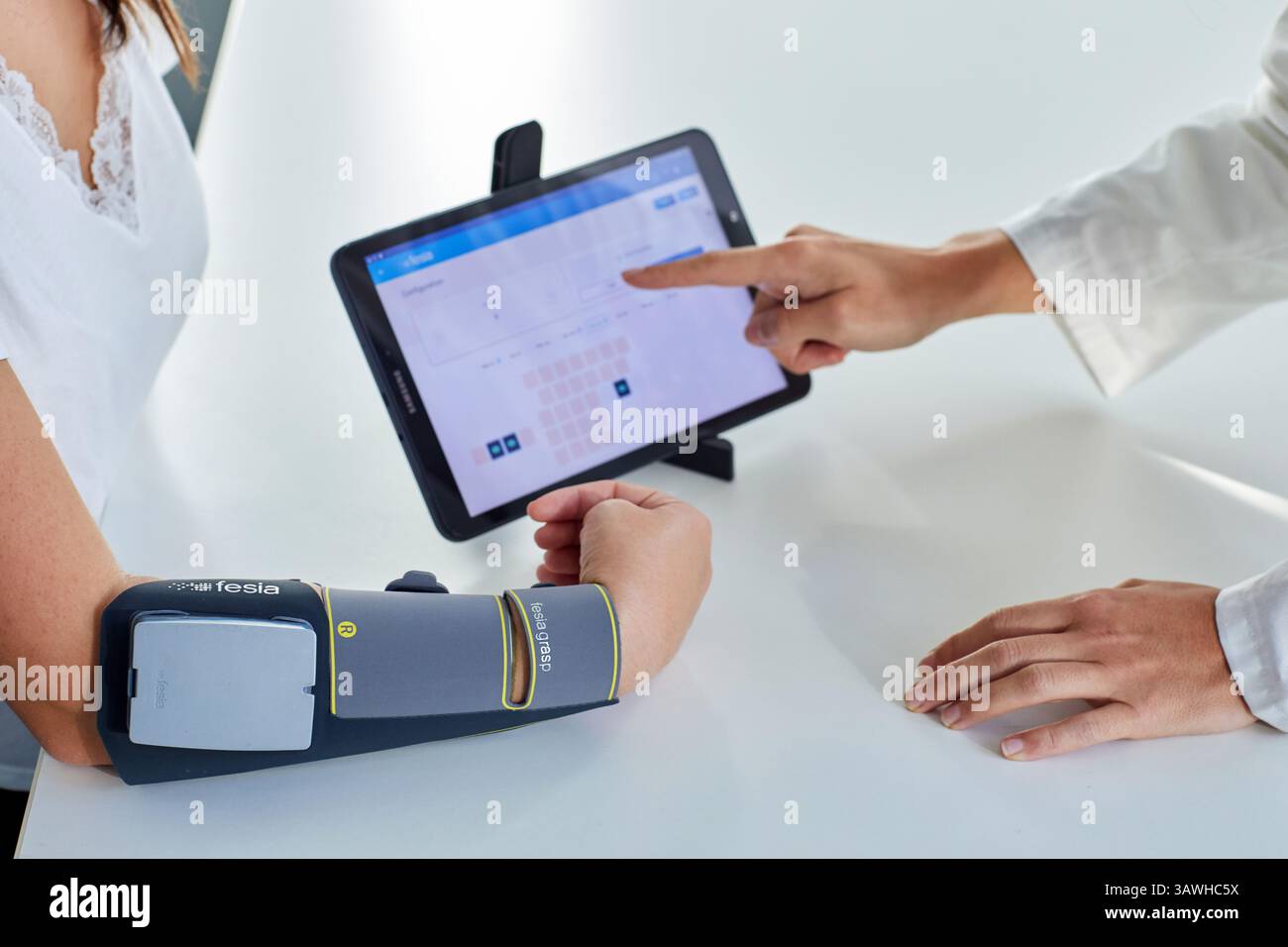 The rehabilitation device based on functional electrical stimulation ...