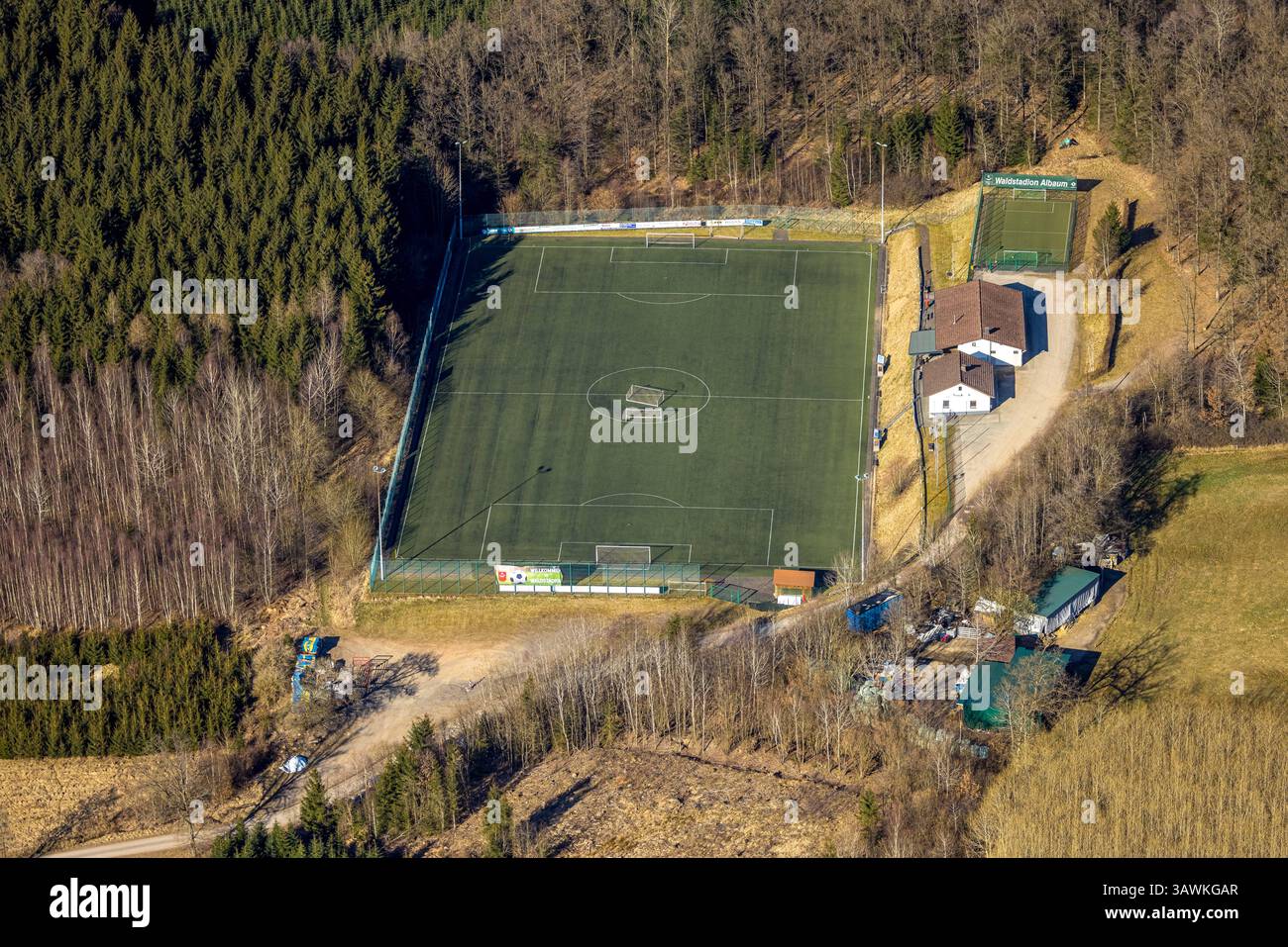 Luftbild, Fußballstadion Waldstadion Albaum, Kirchhundem, Sauerland ...