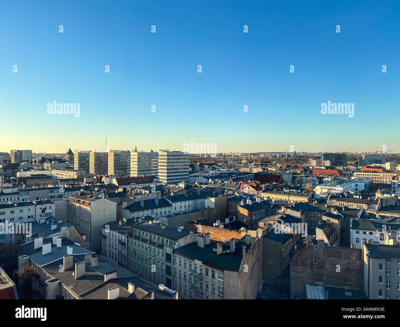 High rise building captured hi-res stock photography and images - Alamy