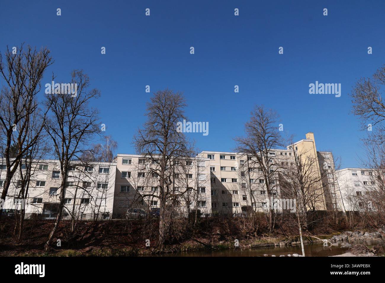 Large building lot windows tower hi-res stock photography and images ...