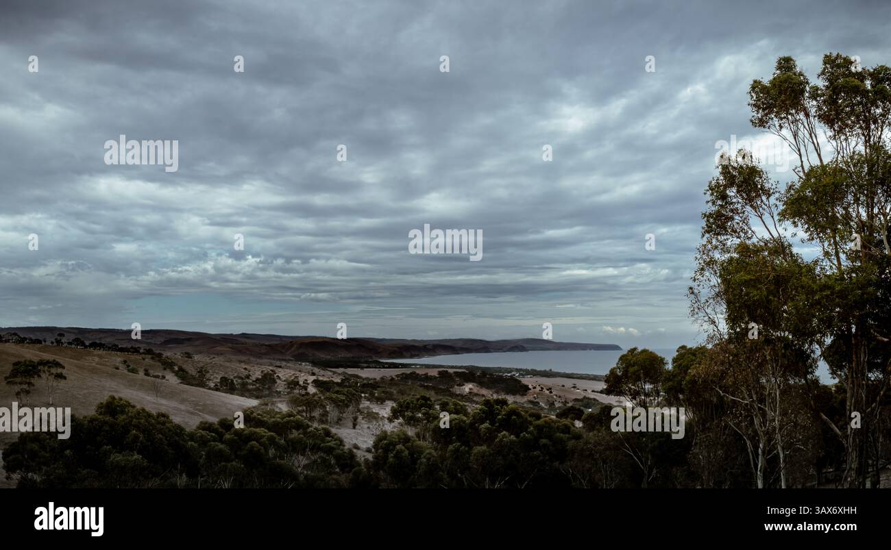 Serene coastal background hi-res stock photography and images - Alamy