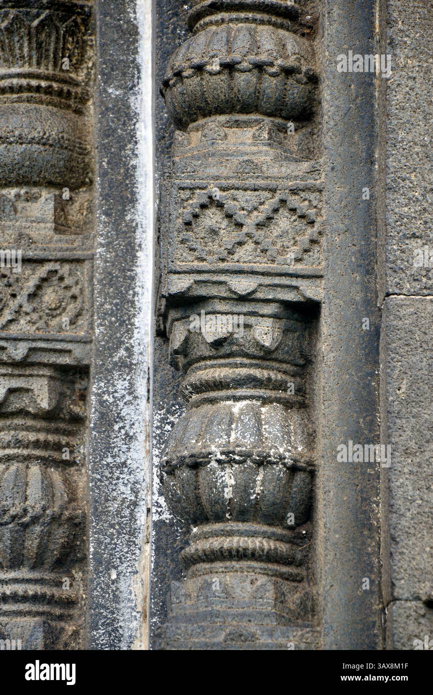 Carving Details On The Outer Wall Of The Tombs Bagh Rauza Complex Carving Details On The Outer Wall Of The Tombs Bagh Rauza Complex