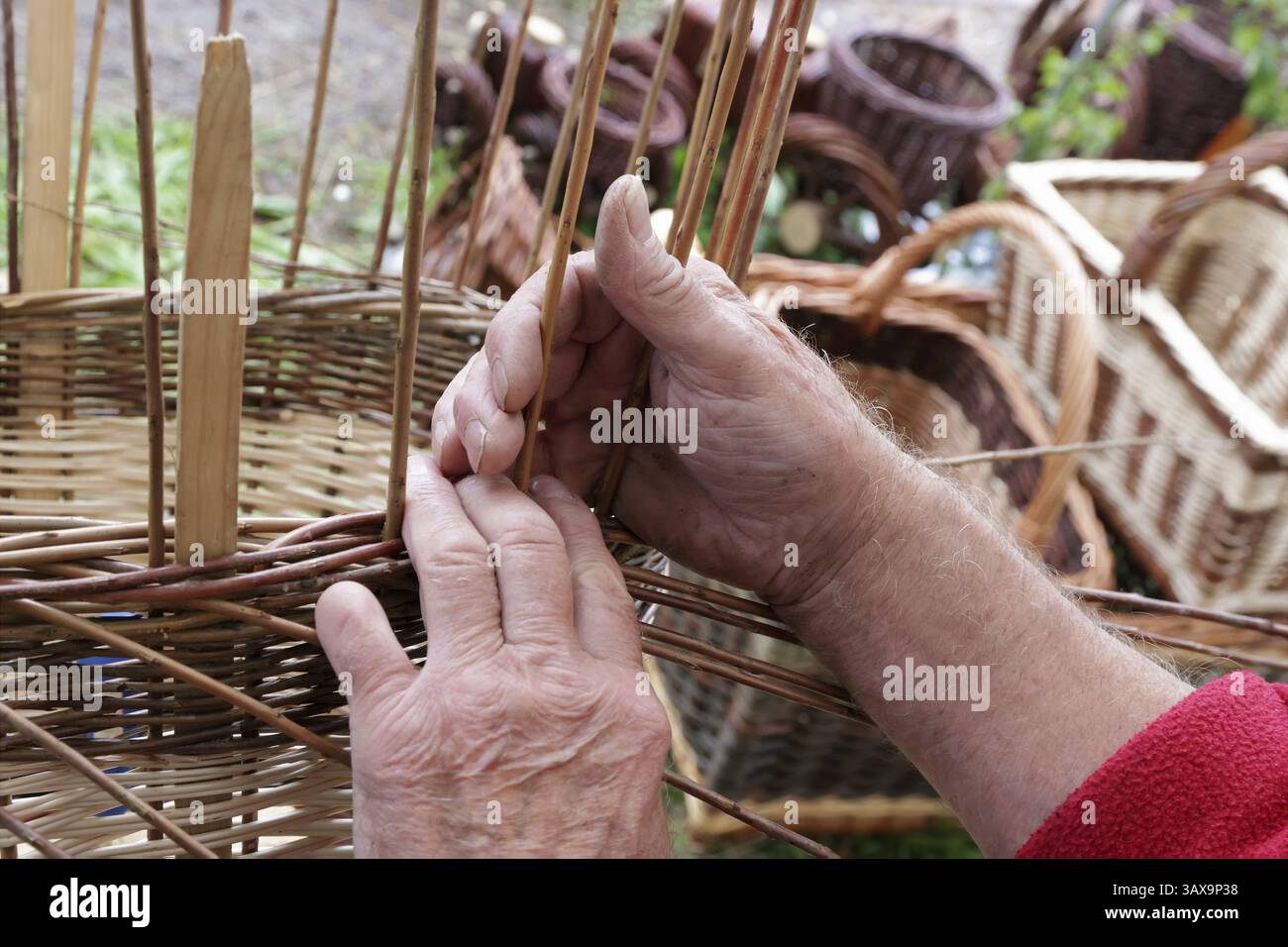 Artisan woven basket hi-res stock photography and images - Alamy