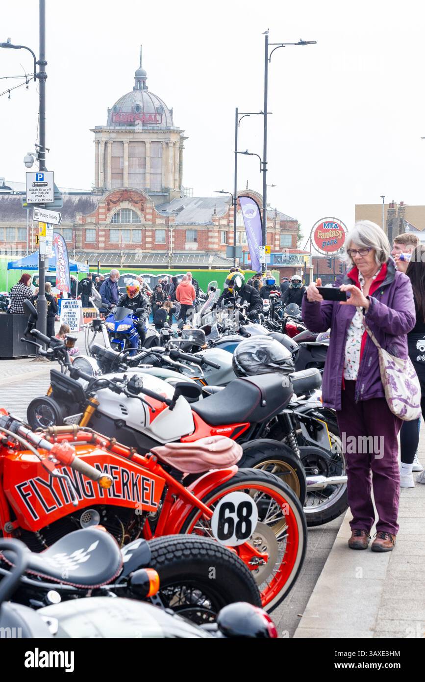 Motorbikes parked hi-res stock photography and images - Page