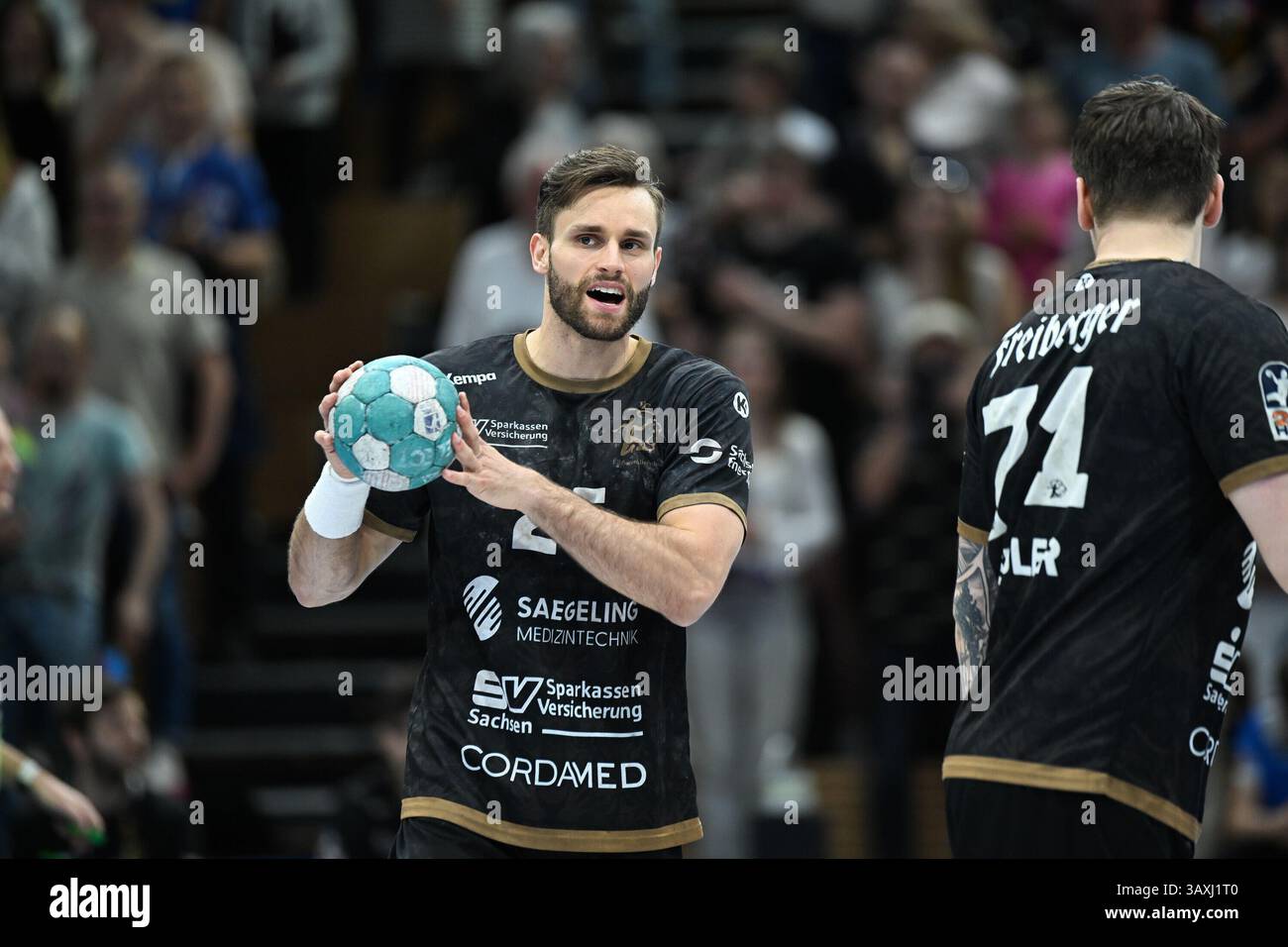 Dresden, Deutschland. 20th Apr, 2025. Sebastian Greß (HC Elbflorenz ...