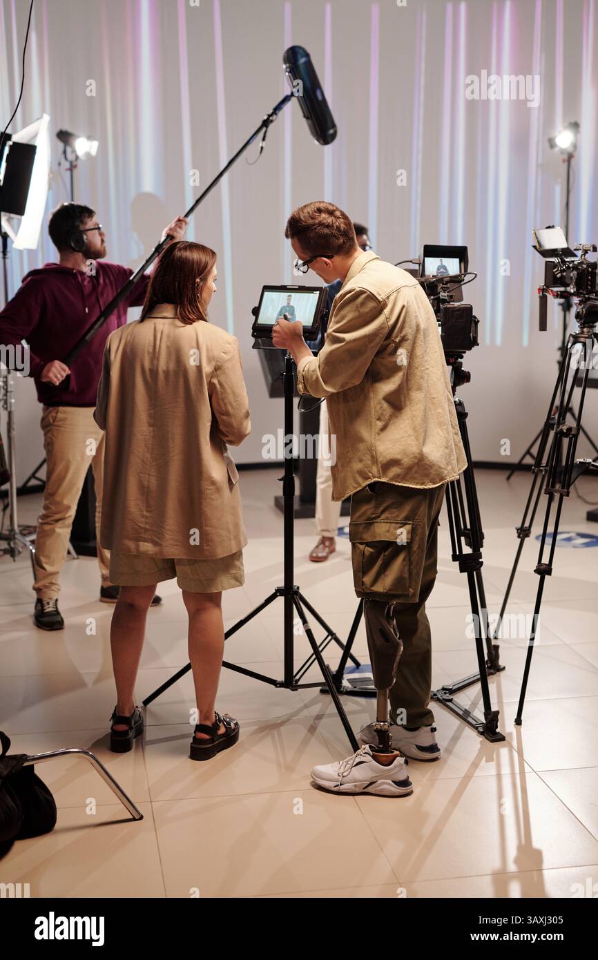 Disable cameraman pointing at display of camera during discussion of ...