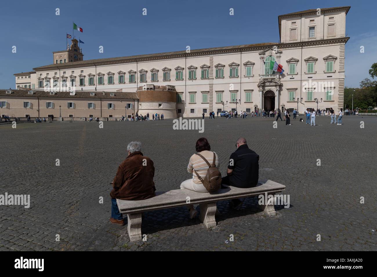 Pope Roma Flag Rome, Italy. 21st Apr, 2025. Flags at half-mast on the Quirinale Palace ...