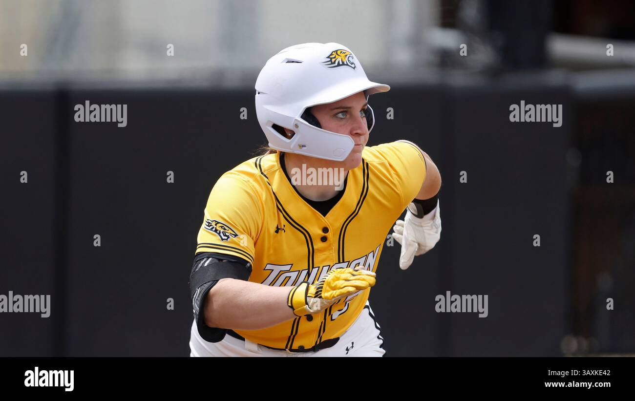 Towson utility Grace Franczyk (34) during an NCAA softball game against ...