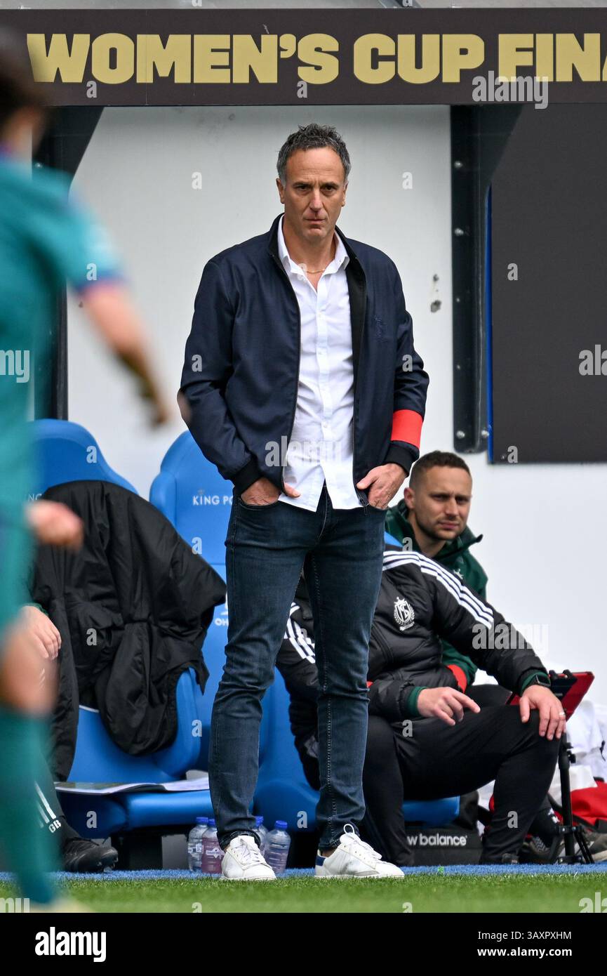 Head Coach Stephane Guidi of Standard pictured during a female soccer ...