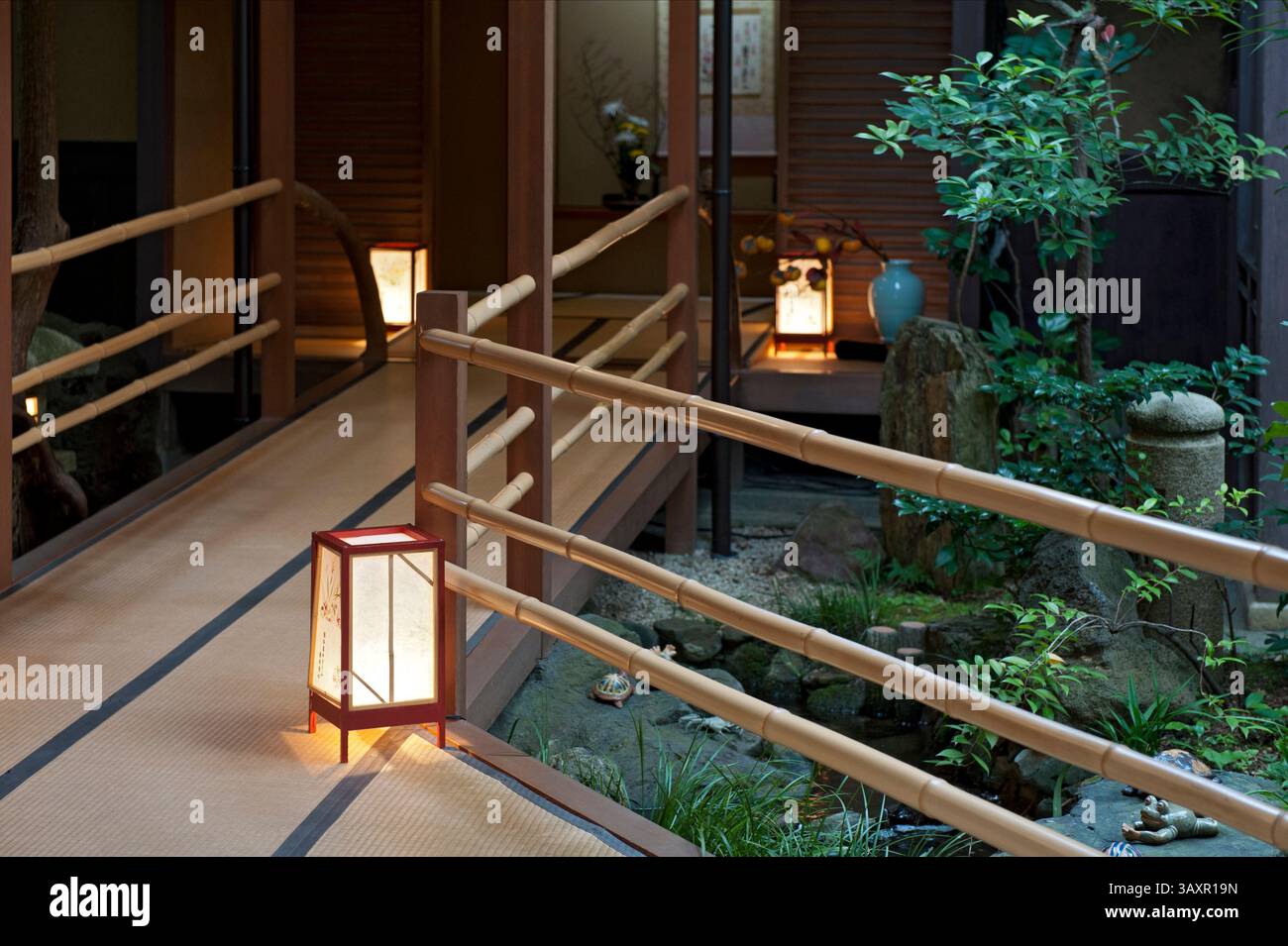 Nishi-Ogikubo Landscape クロネコラウンジ 鳩羽つぐ Nightlife in Nishi Ogikubo | Japan Travel by NAVITIME