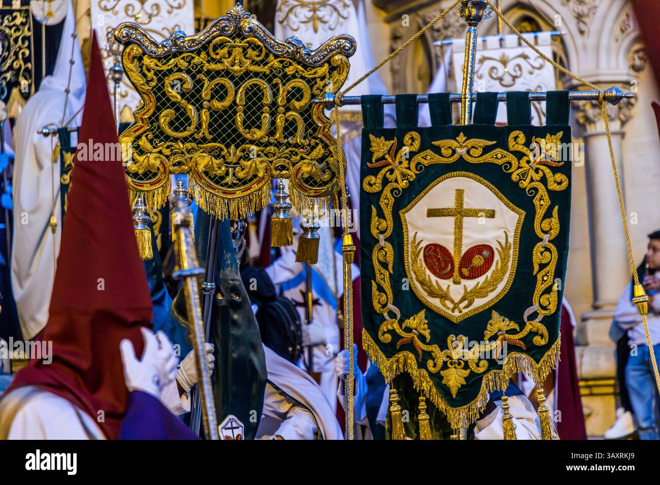 The evening Good Friday procession, which begins at 9 pm at Cuenca Cathedral, is characterised by special solemnity, silence and an impressive atmosphere. Calle San Pedro, Cuenca, Castilla-La Mancha, Spain Stock Photo