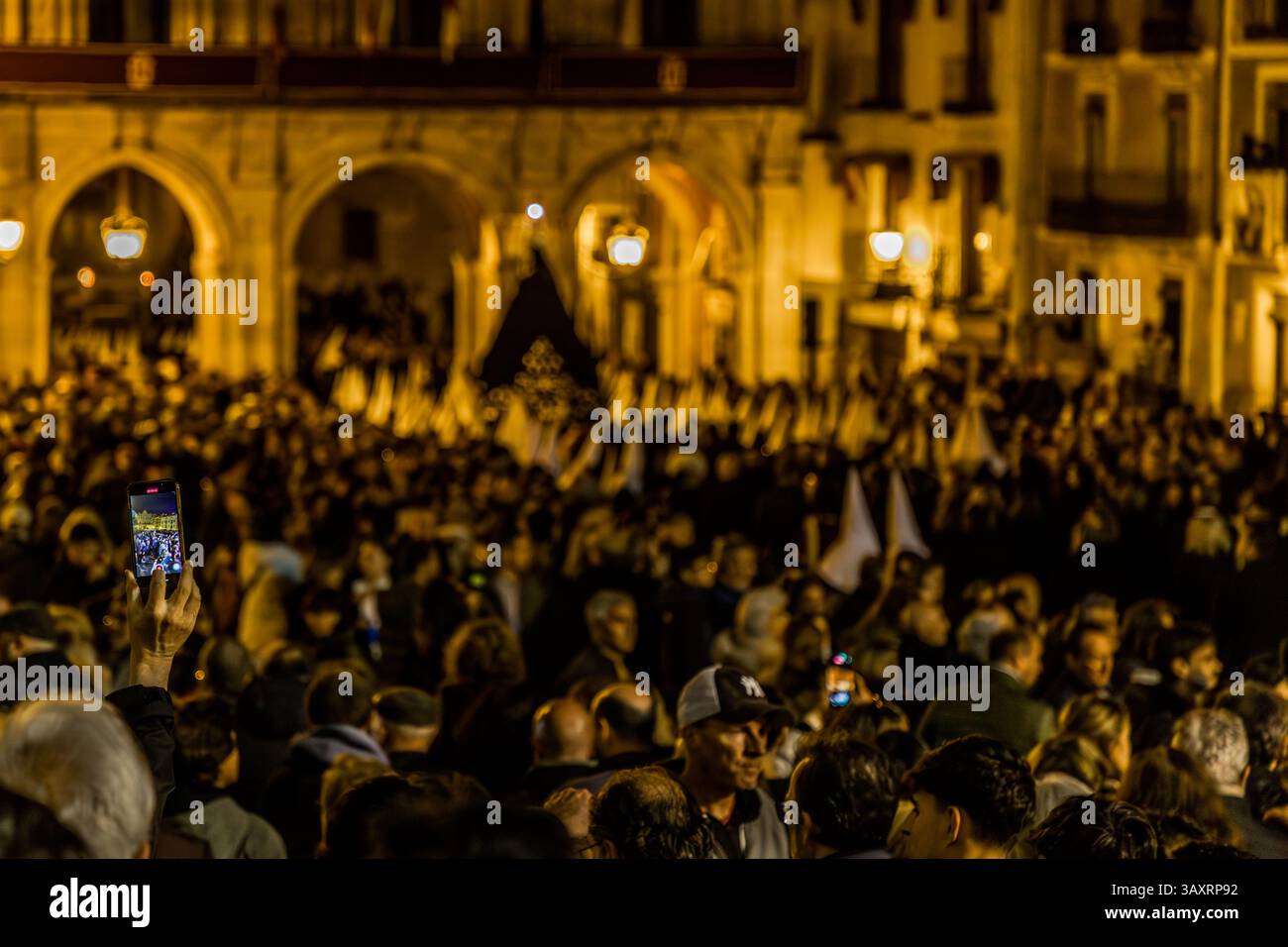 The evening Good Friday procession, which begins at 9 pm at Cuenca Cathedral, is characterised by special solemnity, silence and an impressive atmosphere. Calle San Pedro, Cuenca, Castilla-La Mancha, Spain Stock Photo