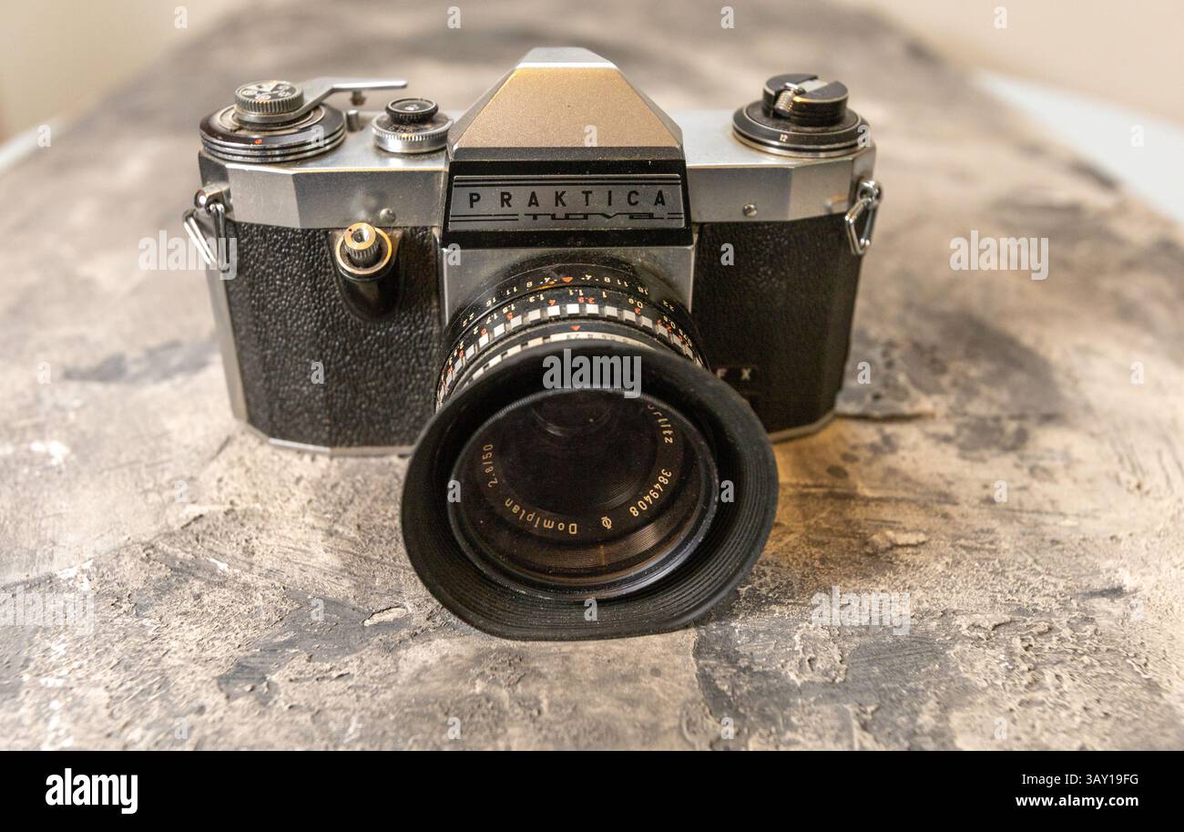 Praktica nova hi-res stock photography and images - Alamy
