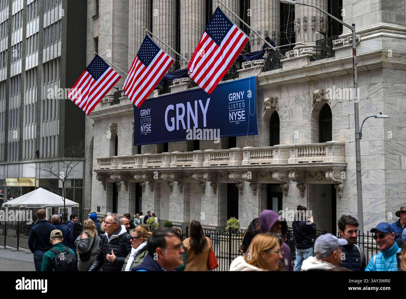 美国股市分析:创纪录表现与市场热度评估