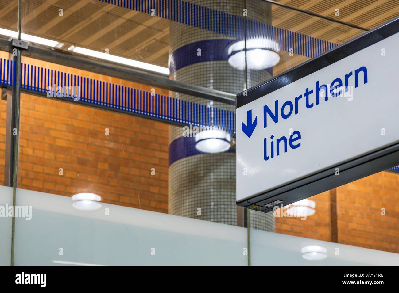 Northern Line London Underground Station Sign Stock Photo - Alamy