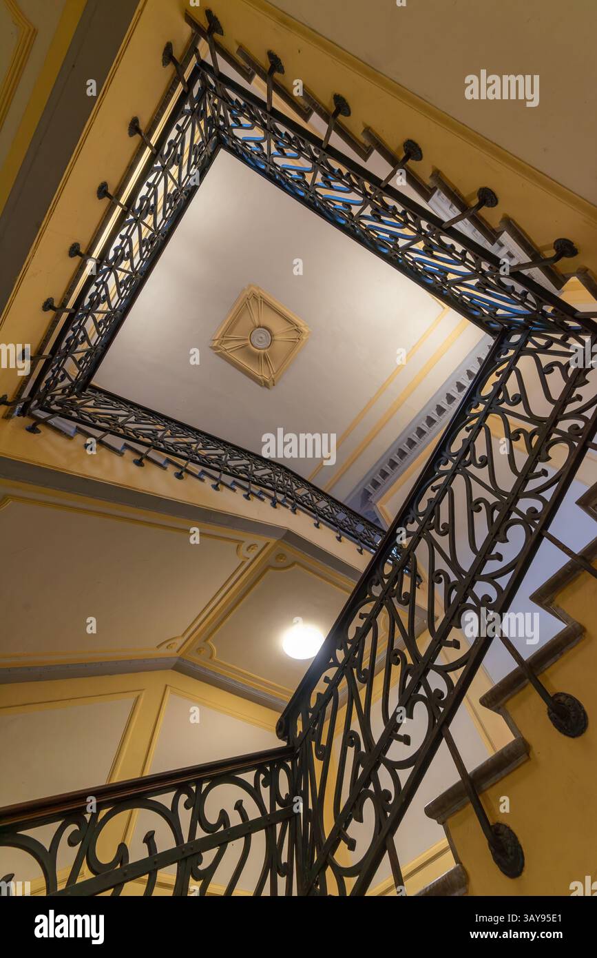 Interior design art nouveau hi-res stock photography and images - Alamy
