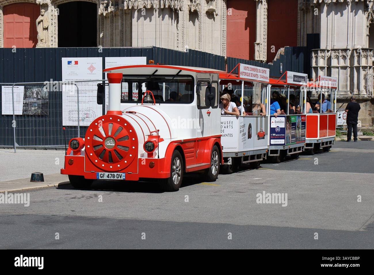 Petit train touristique blanc hi-res stock photography and images - Alamy