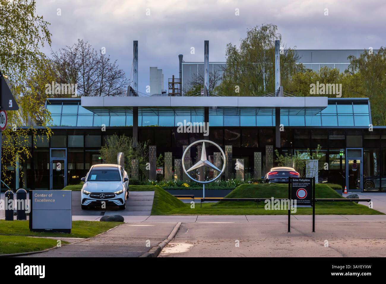 Mercedes Benz Sindelfingen Tor 16