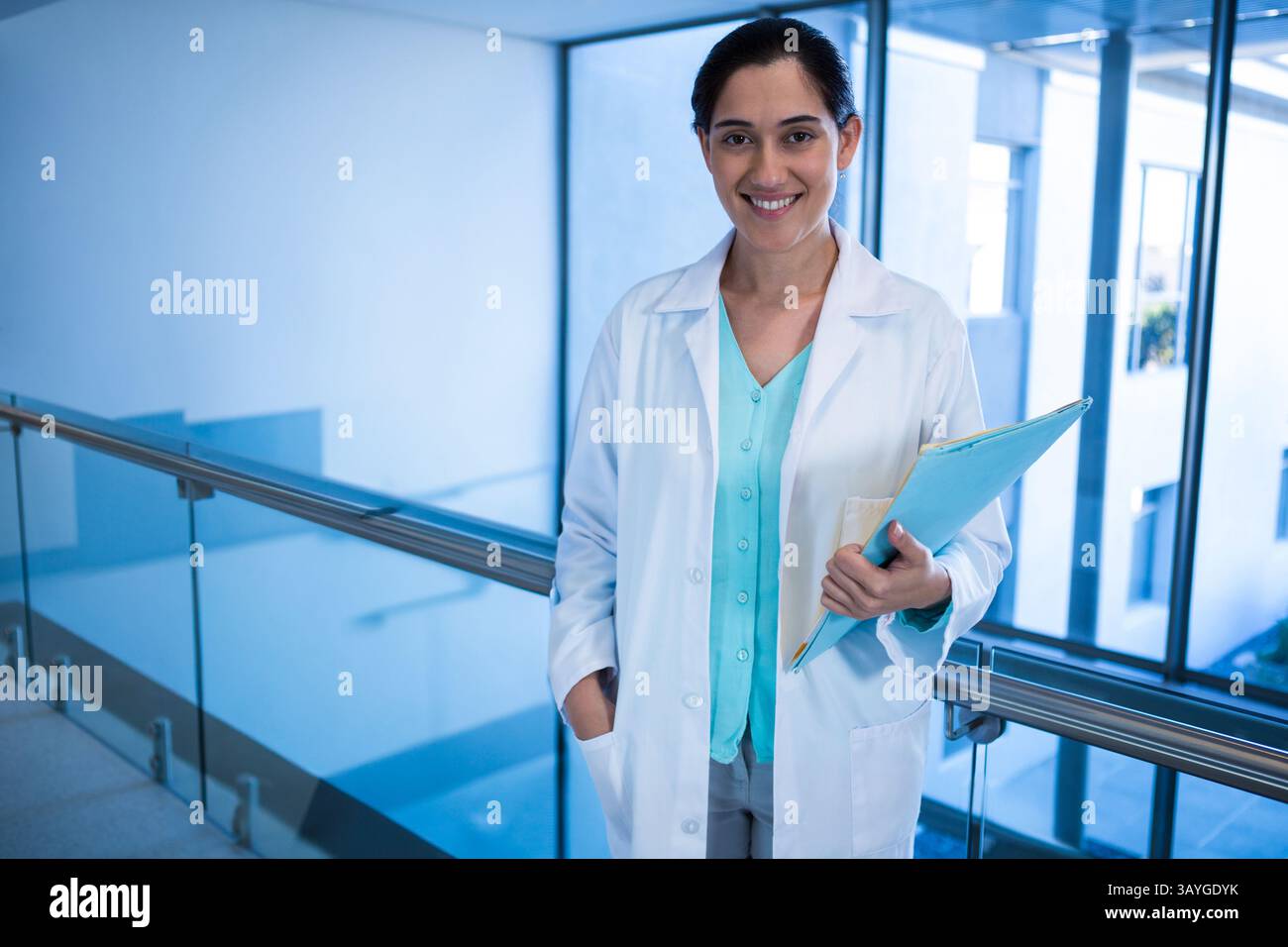 Doctor Railing Patient leaning on railing in hospital hi-res stock photography and ...