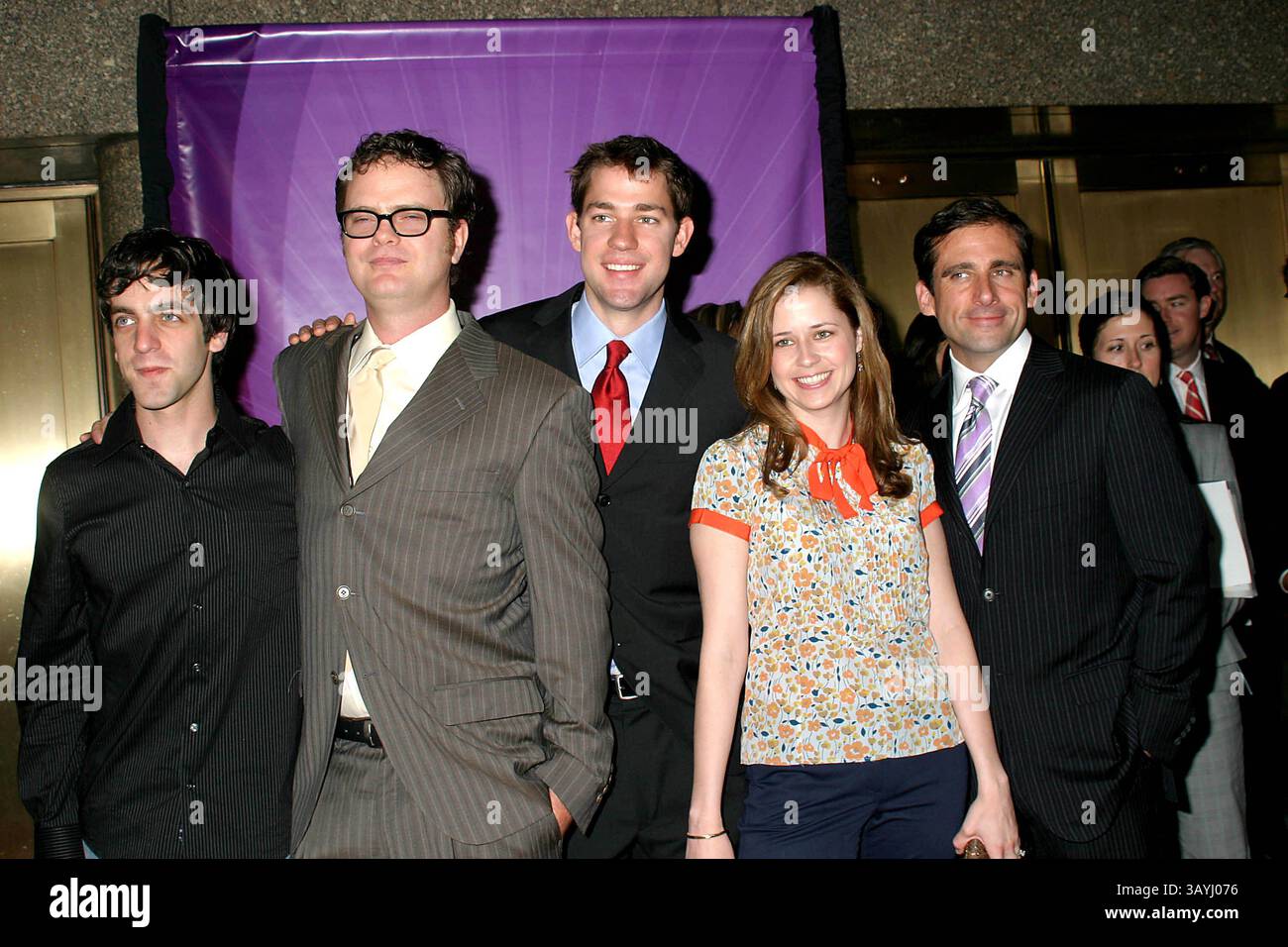 Rainn wilson the office 2005 hi-res stock photography and images - Alamy, image size:1300x956