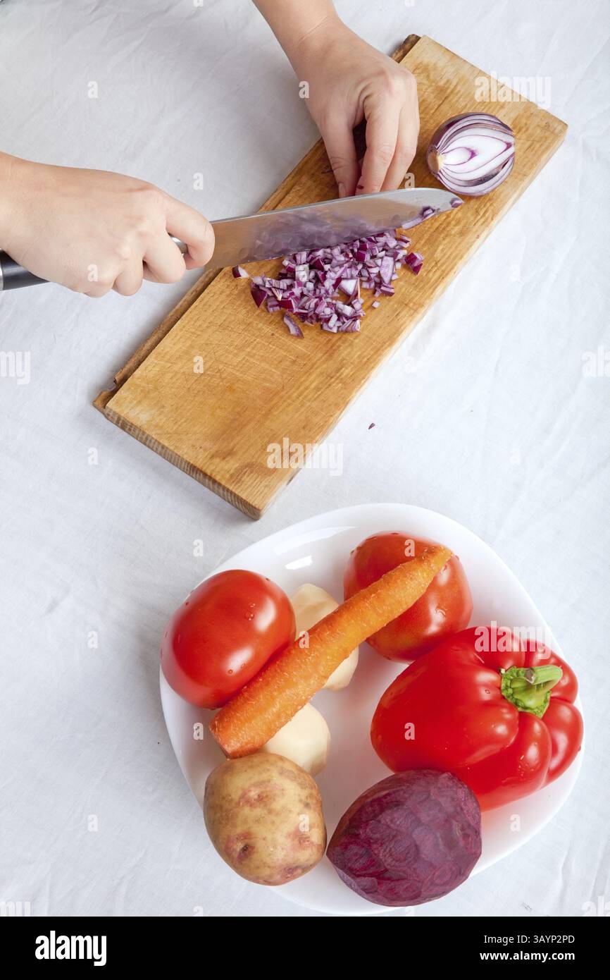 Onion cut woman hi-res stock photography and images - Alamy
