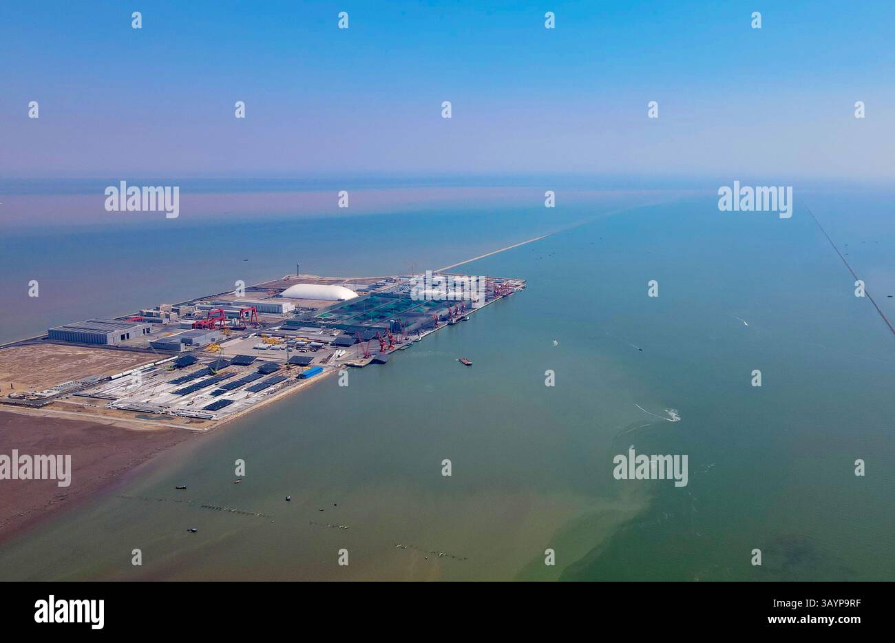 Aerial View of Guangli Port in Dongying, Shandong - Wind, Solar, and Resource Transshipment Hub Stock Photo