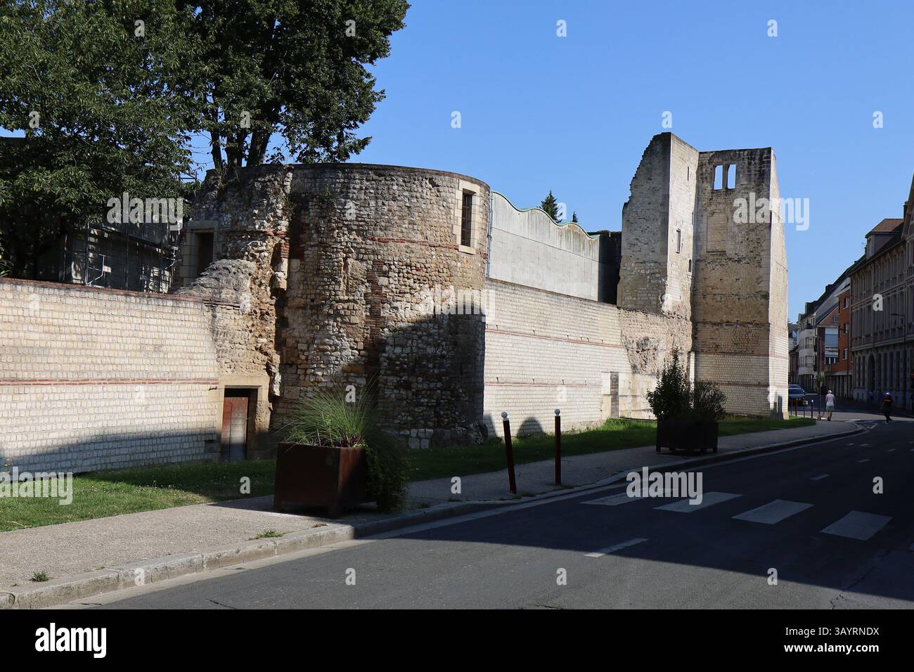 Ancient fortifications, ancient ramparts, city of Beauvais, Oise ...