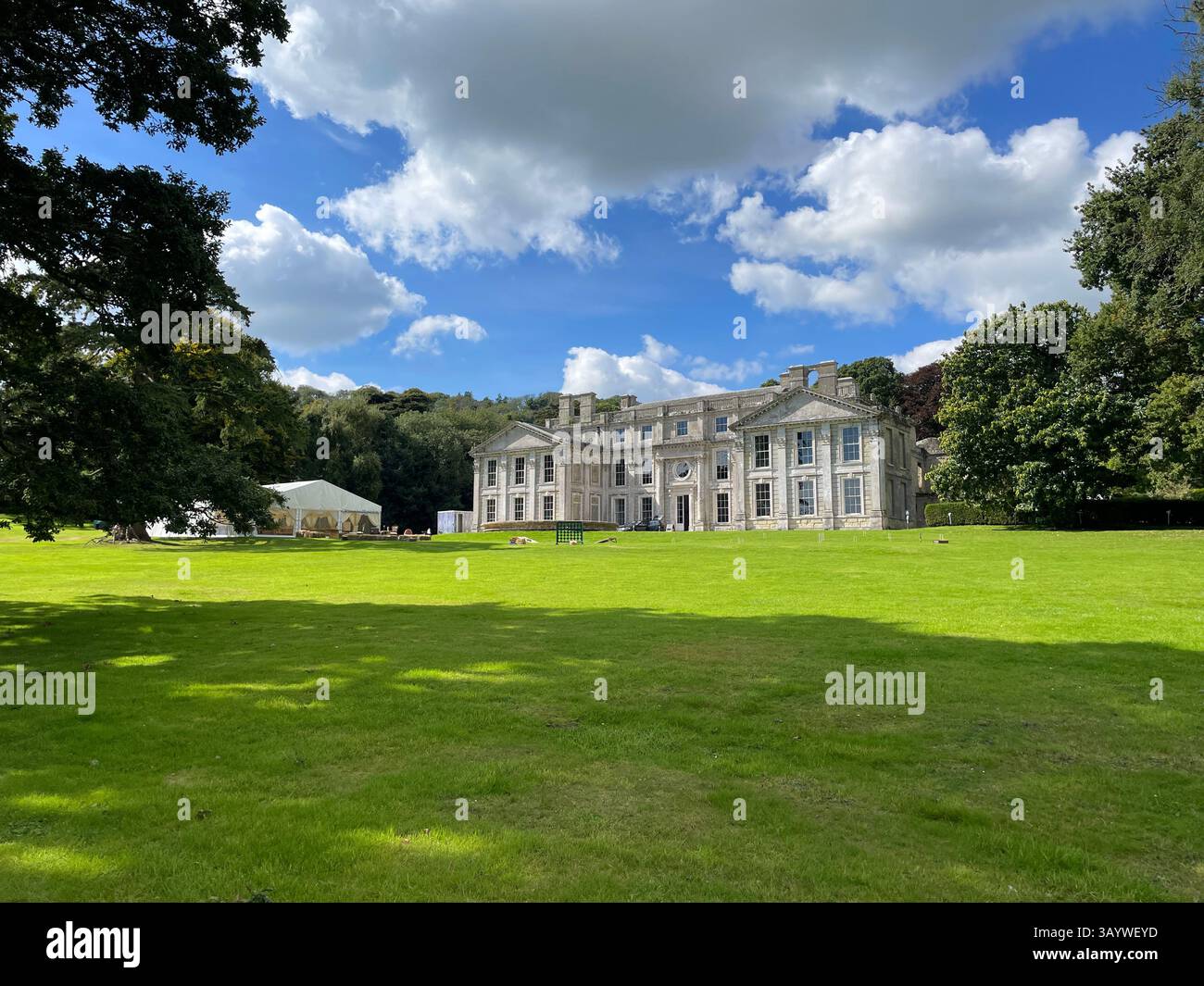 English 18th century country manor hi-res stock photography and images ...