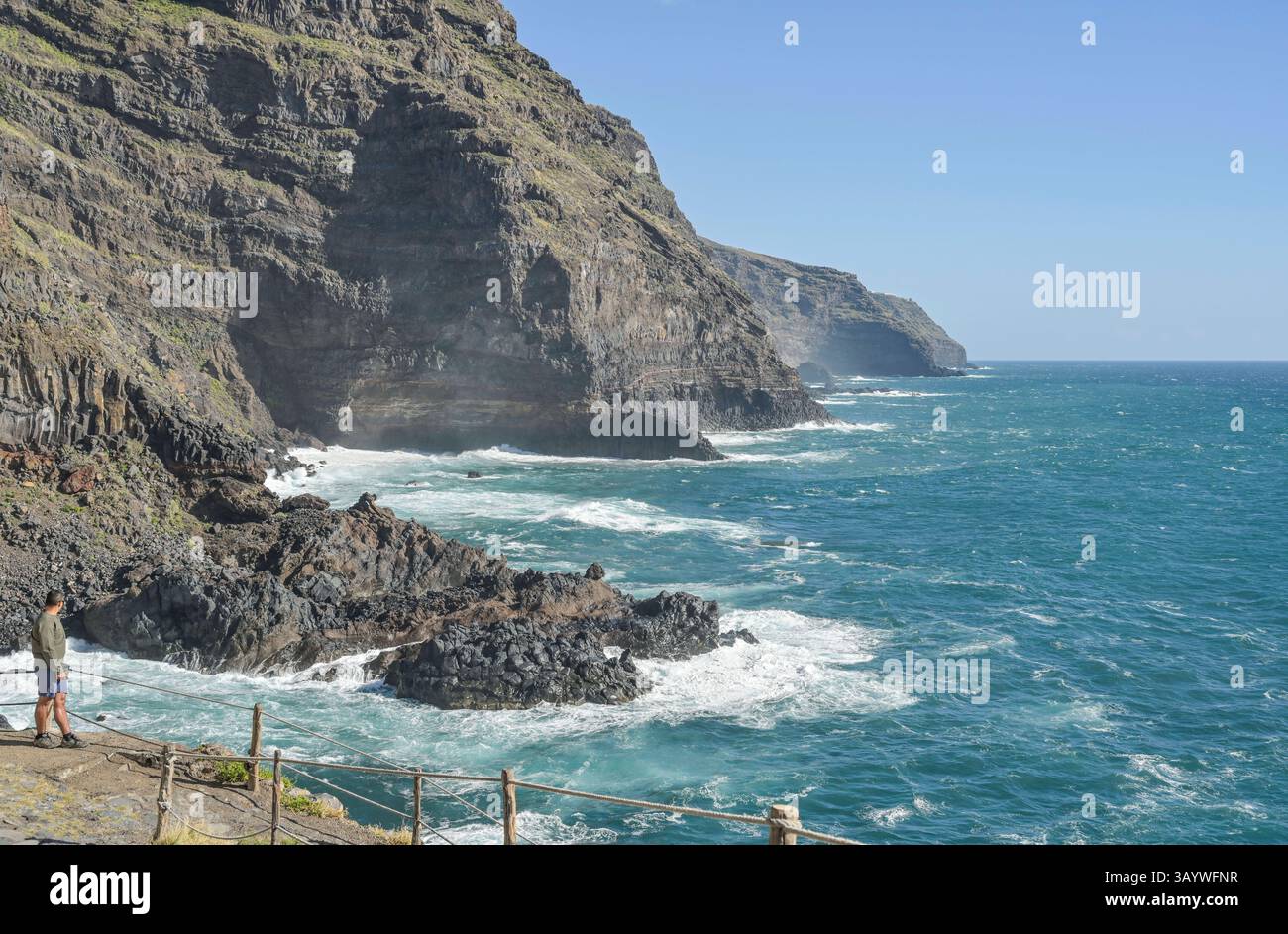 Wellen Cliffs Atlantik, Wellen, Klippen, Westküste bei Playa del Jorado, La Palma ...