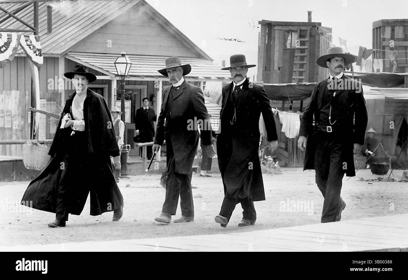 Nov. 08, 2005 - A10985ADH.TOMBSTONE.TV-FILM STILL.SUPPLIED BY   PHOTOS INC..KURT RUSSELL.VAL KILMER.SAM ELLIOT.BILL PAXTON (Credit Image: © Globe Photos/ZUMApress.com) Stock Photo