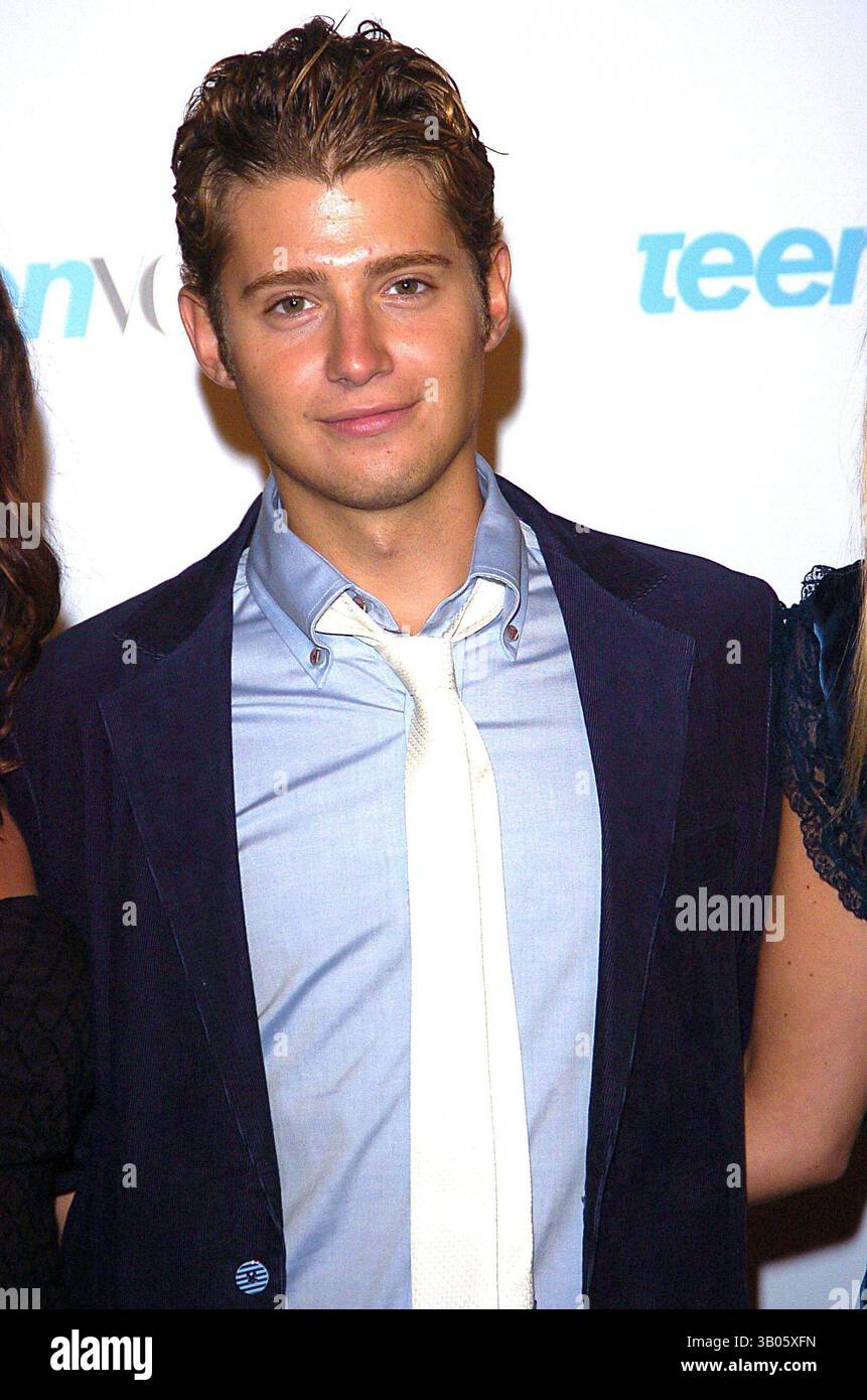 Julian morris hi-res stock photography and images - Page 3 - Alamy, image size:861x1390