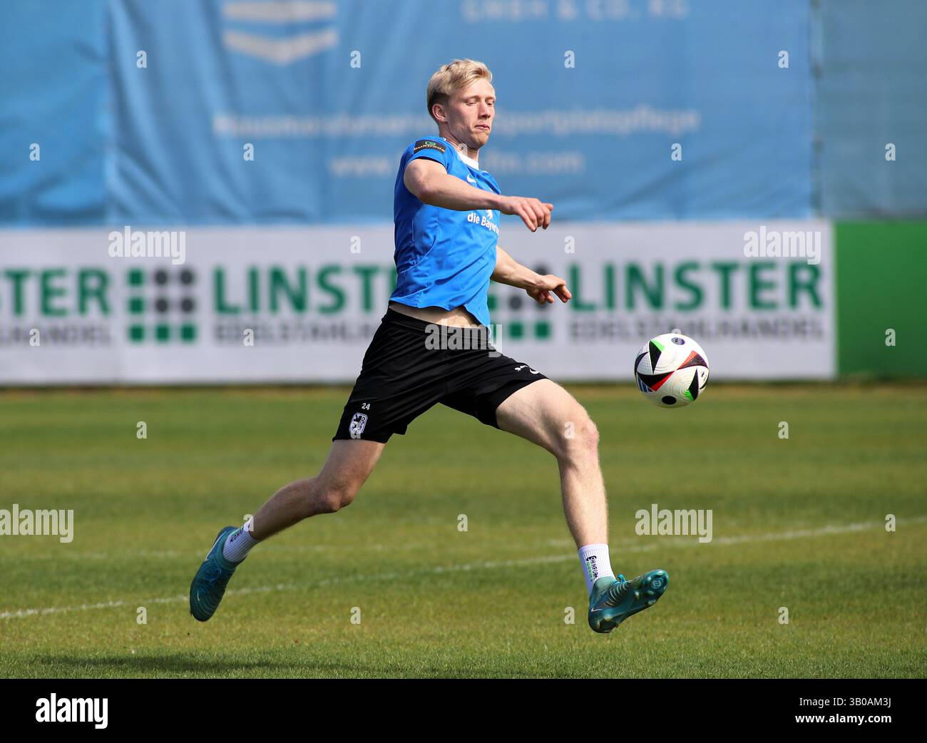 fussball-herren-3-liga-saison-2024-2025-tsv-1860-m-nchen-training
