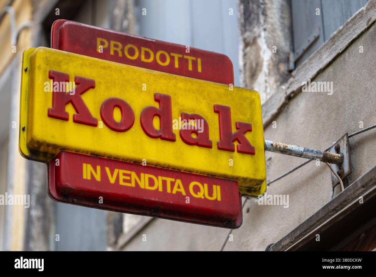 Kodak logo vintage hi-res stock photography and images - Alamy