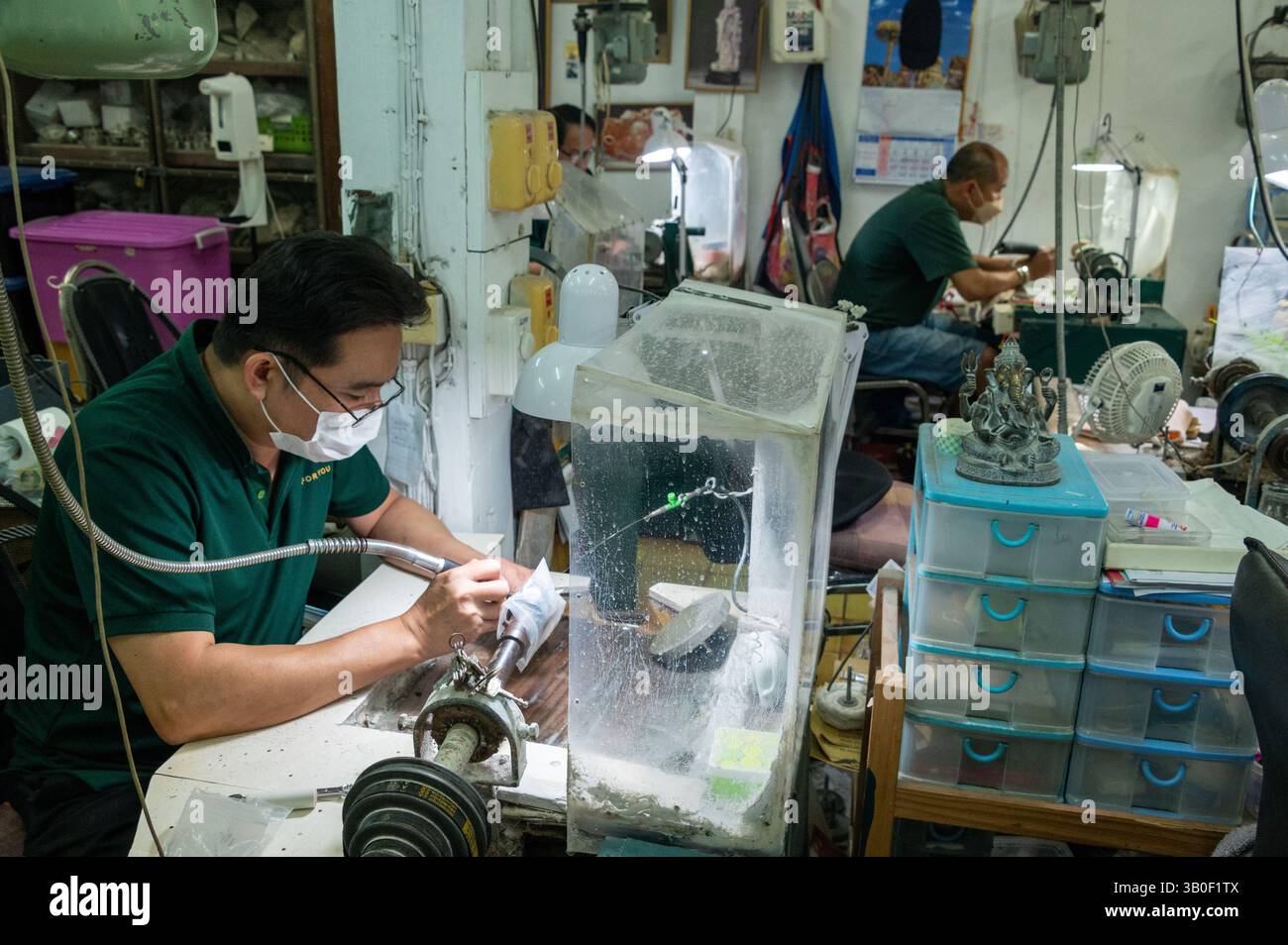 Jade shop hi-res stock photography and images - Page 7 - Alamy