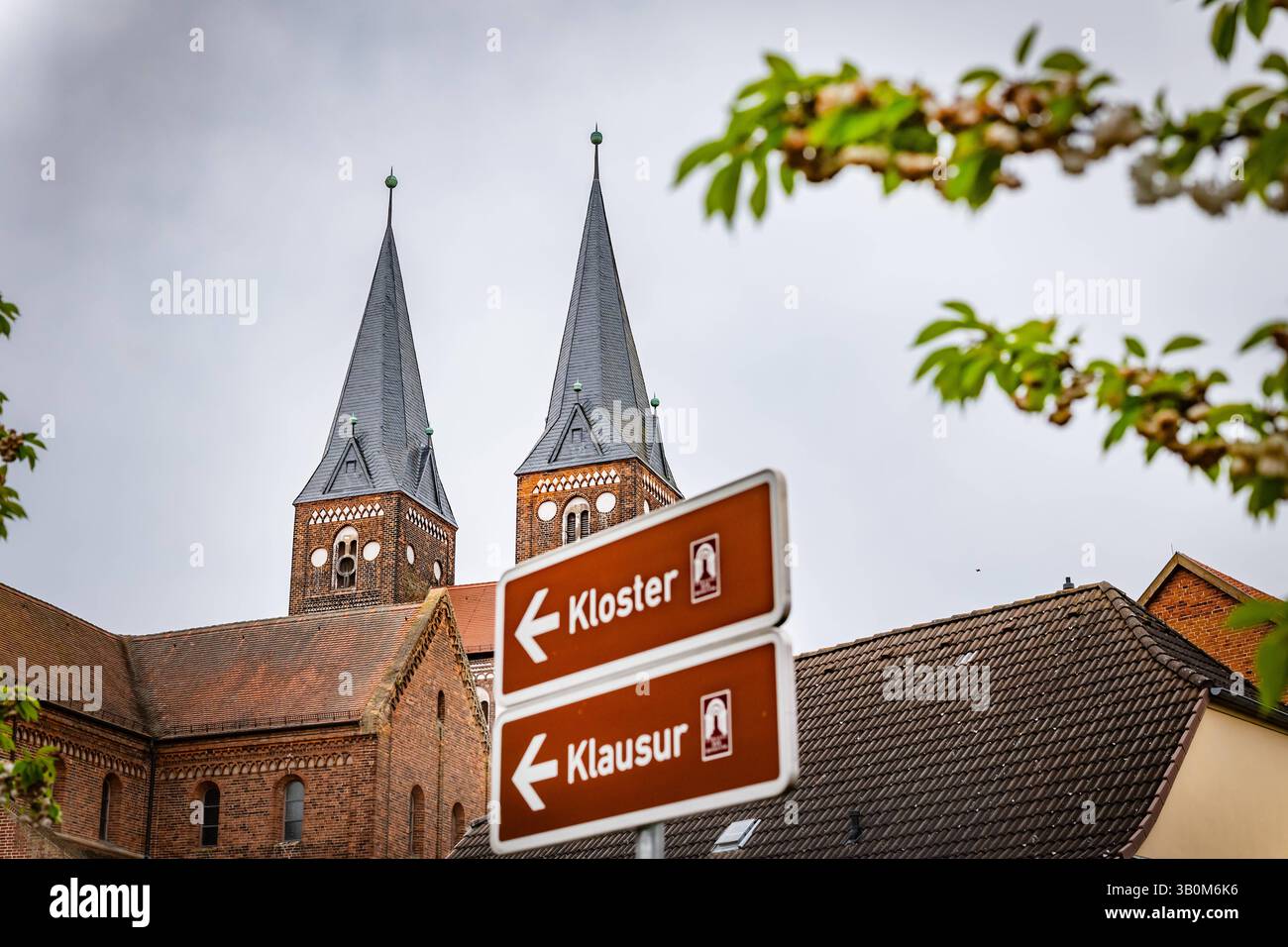 kloster-jerichow-im-bundesland-sachsen-anhalt-24-04-2025-sachsen