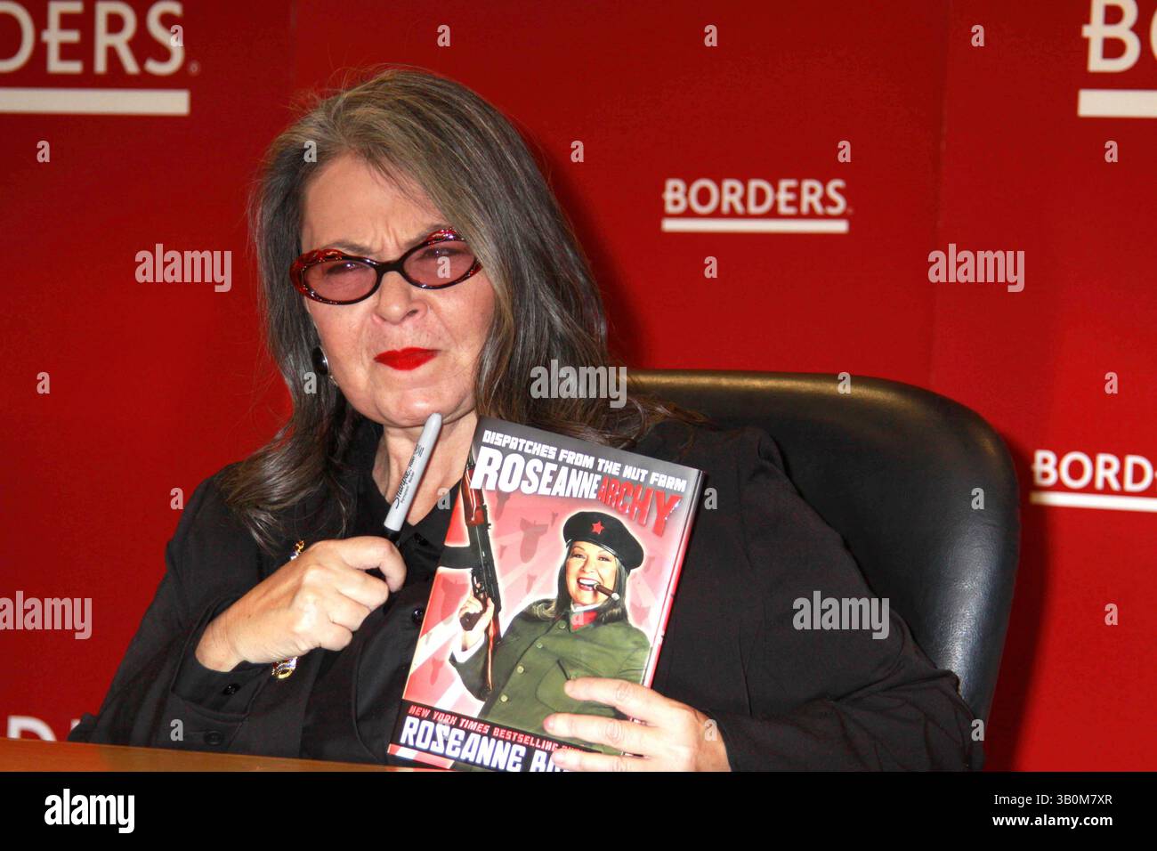 Jan. 6, 2011 - New York, New York, U.S. - Roseanne Barr appearance at Borders Book Store to promote her book ''Roseannearchy''.Borders Columbus Circle, NYC 01-06-2011.Photos by  ,   Photos Inc 2011.ROSEANNE BARR.K66472SMO(Credit Image: © Sonia Moskowitz/Globe Photos/ZUMAPRESS.com) Stock Photo