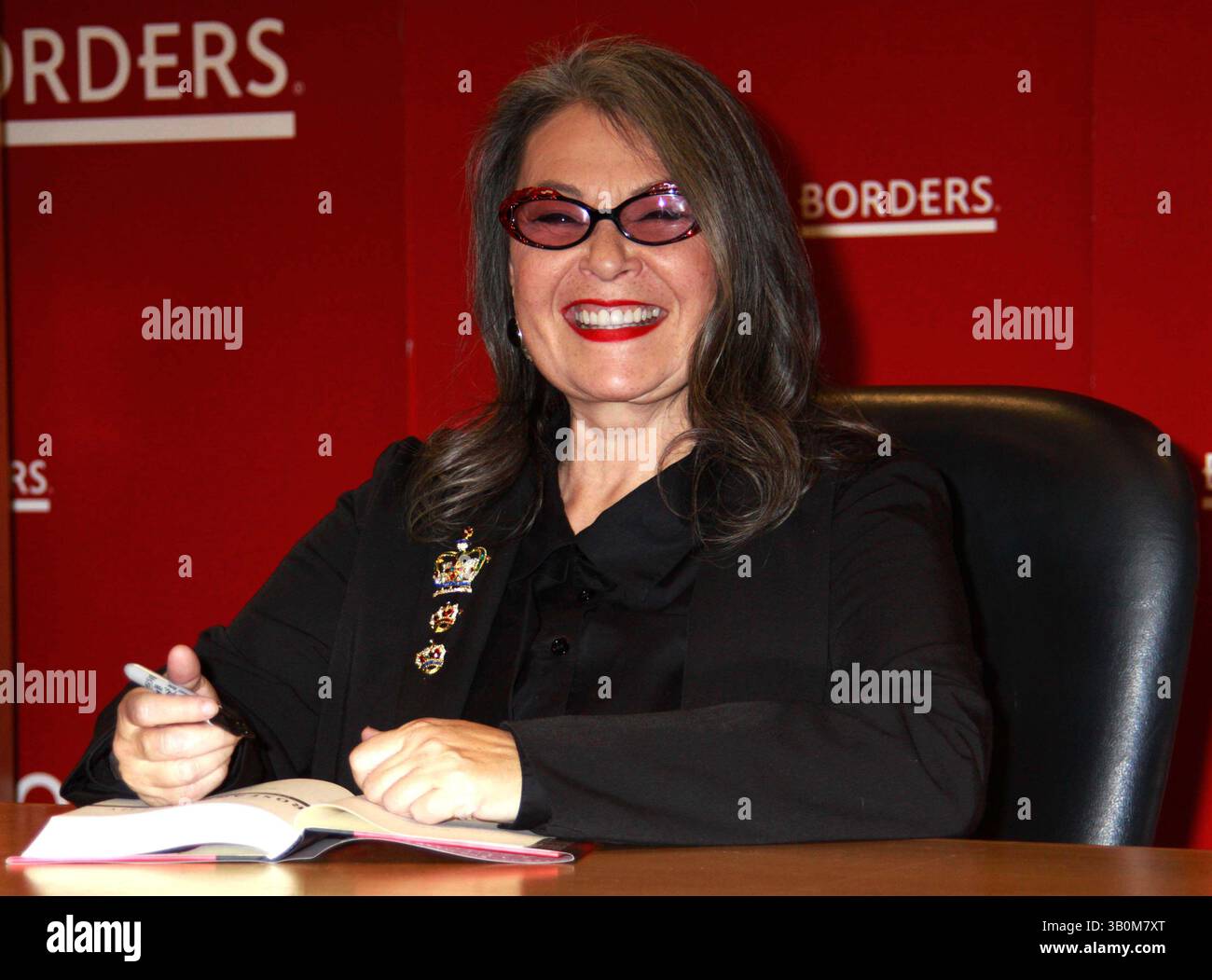 Jan. 6, 2011 - New York, New York, U.S. - Roseanne Barr appearance at Borders Book Store to promote her book ''Roseannearchy''.Borders Columbus Circle, NYC 01-06-2011.Photos by  ,   Photos Inc 2011.ROSEANNE BARR.K66472SMO(Credit Image: © Sonia Moskowitz/Globe Photos/ZUMAPRESS.com) Stock Photo