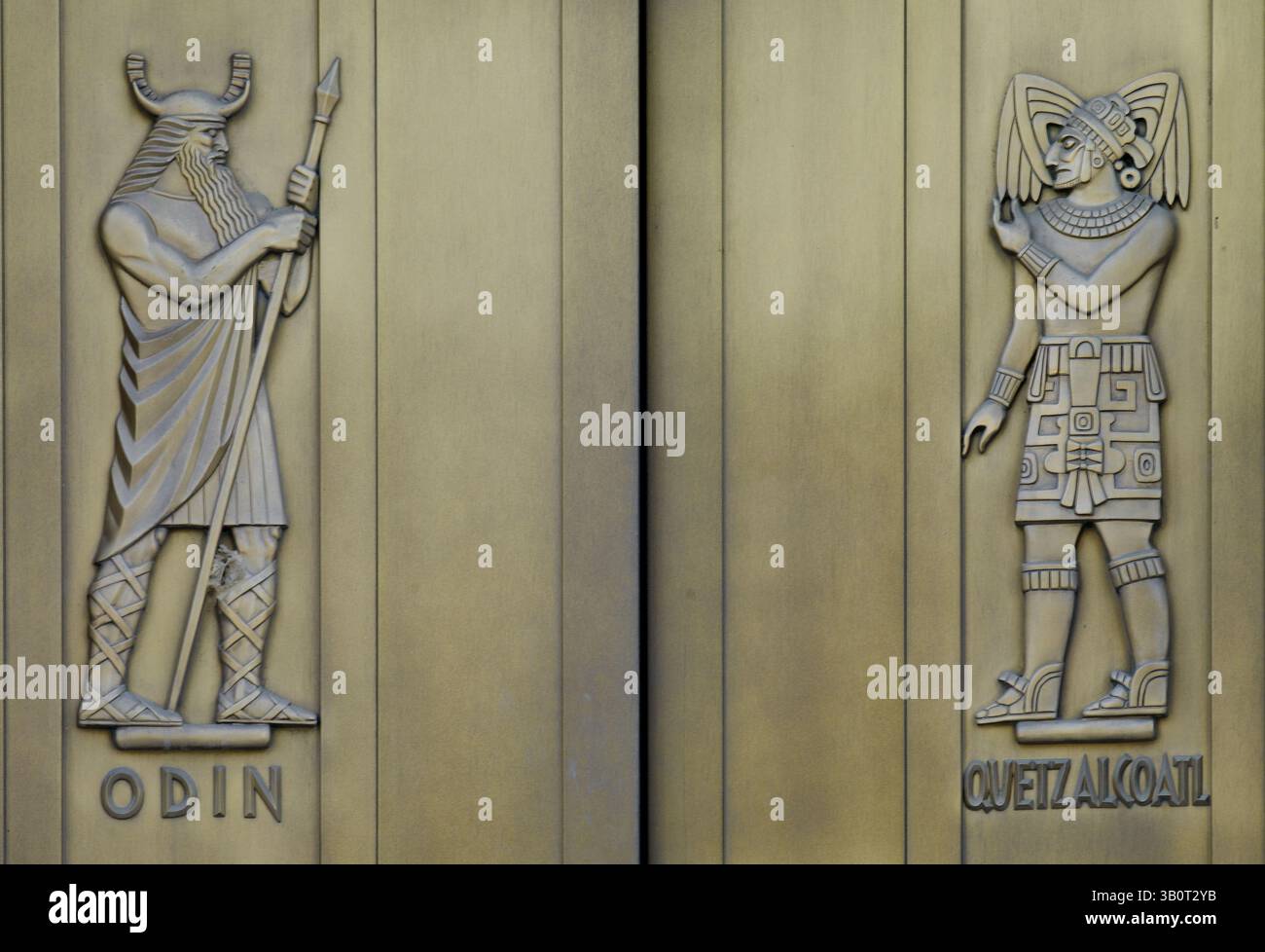 Quetzalcoatl aztec hi-res stock photography and images - Alamy, image size:1300x978