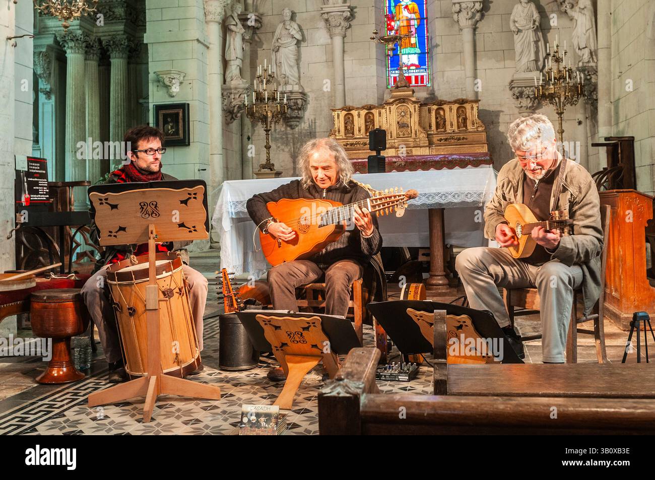 Trio of musicians hi-res stock photography and images - Alamy