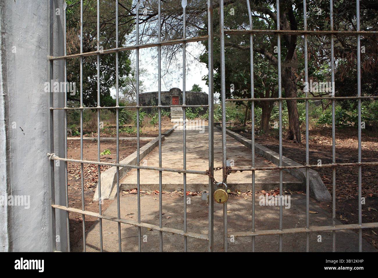 May 23, 2009 - Udwada, Gujarat, India - Three levels of security to go to tower of silence or Dakhma at Udwada Parsim Colony. (Credit Image: © Subhash Sharma/ZUMAPRESS.com) Stock Photo