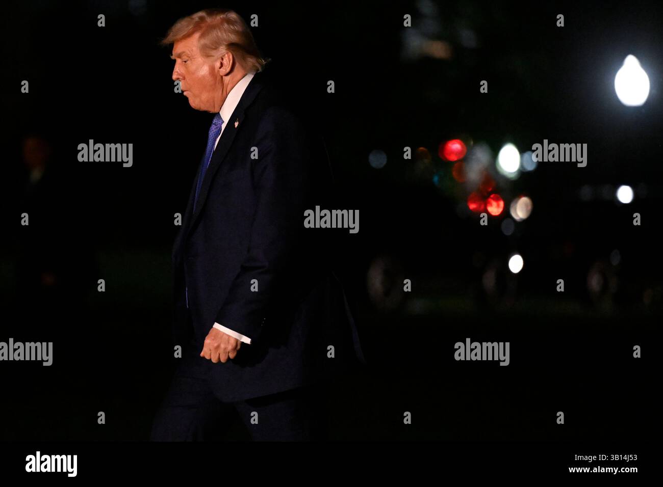 President Donald Trump arrives on the South Lawn of the White House ...