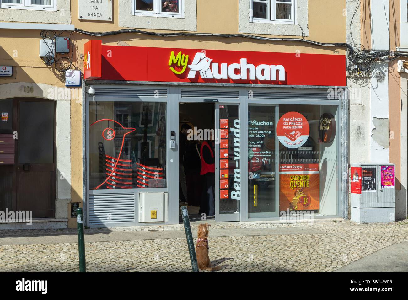 Auchan！ Auchan logo hi-res stock photography and images - Alamy
