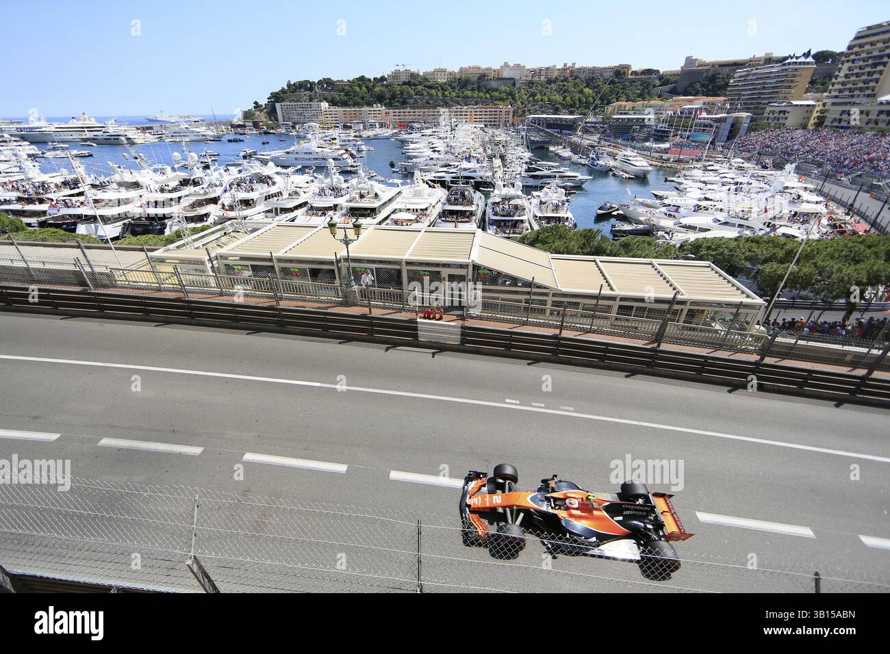 Stoffel Vandoorne, McLaren, driveway to the casino, Port Hercule harbour with yachts at the back, Formula 1 race, Formula 1, F1 Grand Prix Monaco 2017 Stock Photo
