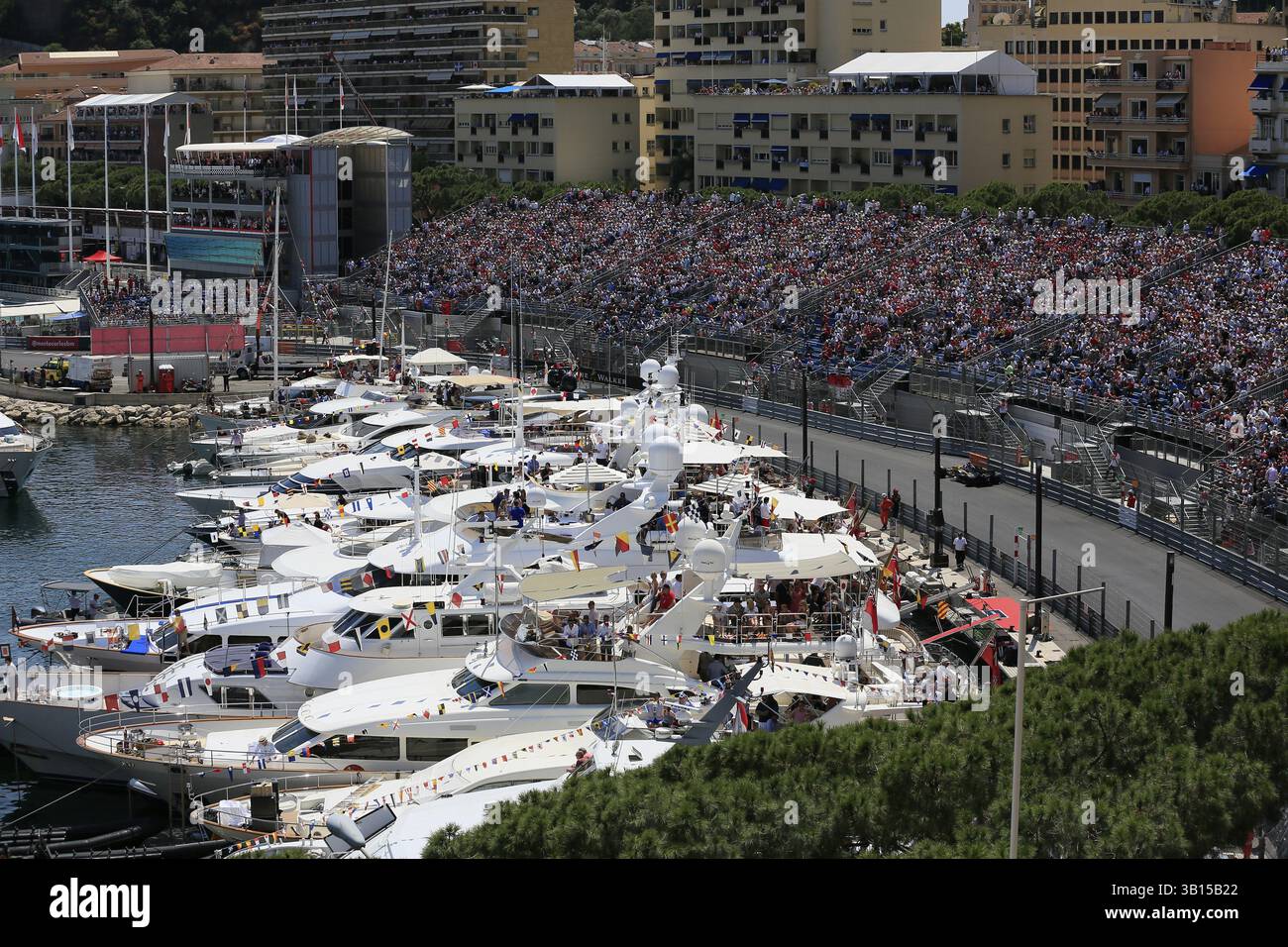Spectators On Yachts In Port Hercule Formula 1 Race Formula 1 F1 Spectators On Yachts In Port Hercule Formula 1 Race Formula 1 F1